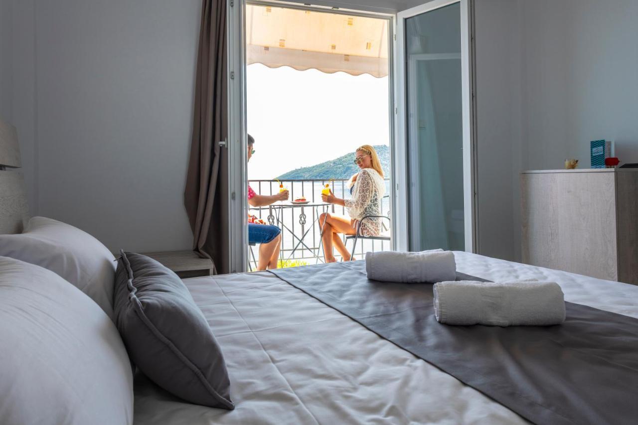 Paraskevas Boutique Hotel Tirós Exteriör bild