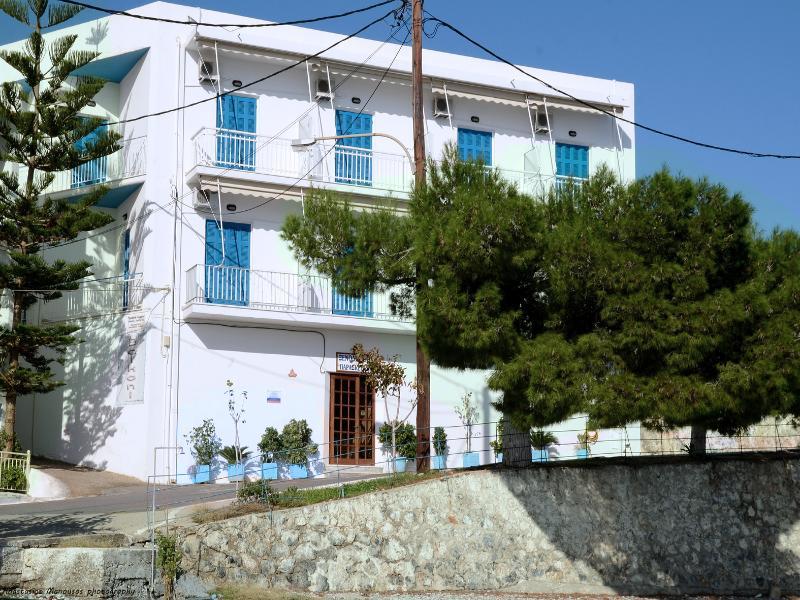 Paraskevas Boutique Hotel Tirós Exteriör bild
